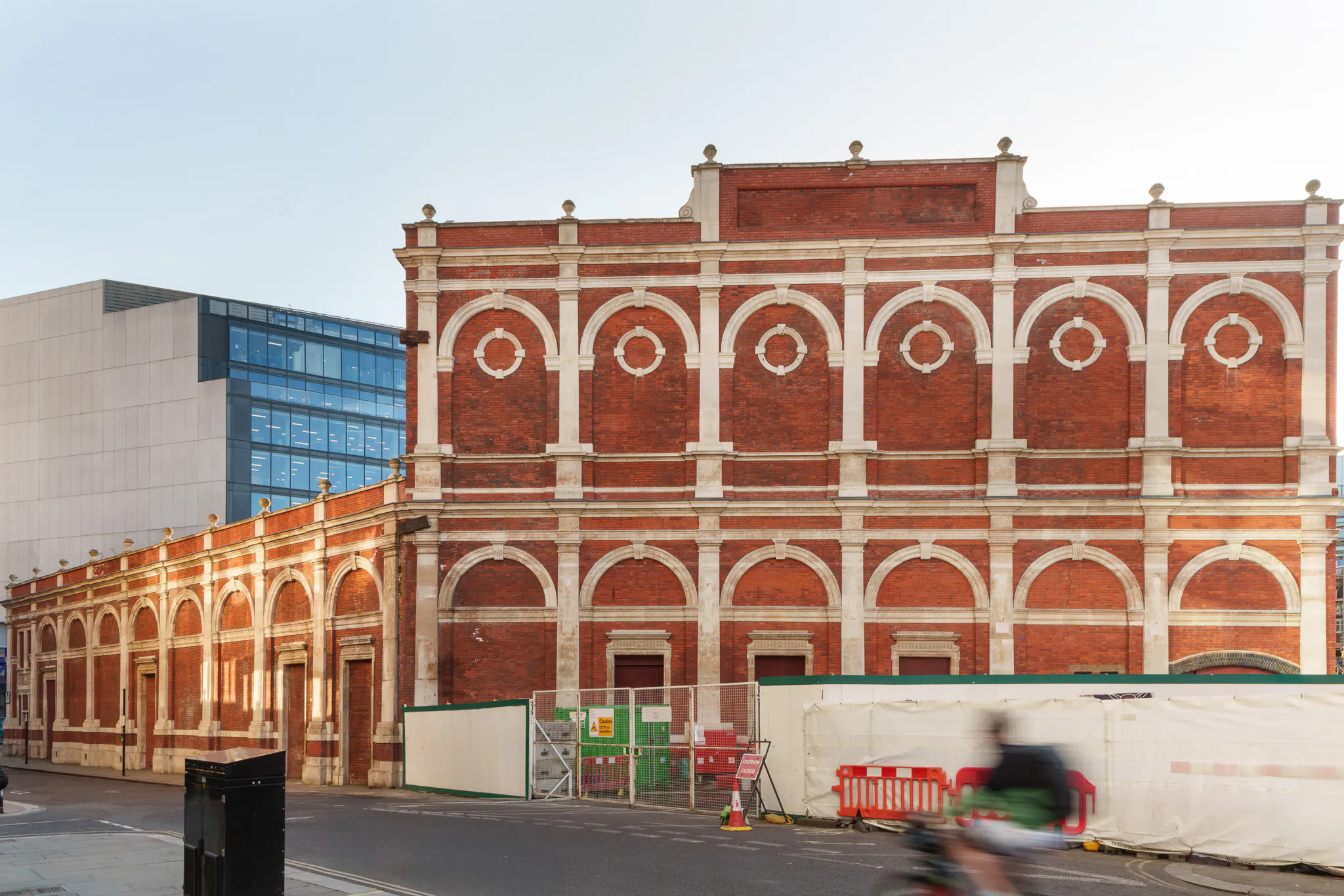 Smithfield Annexe by General Projects